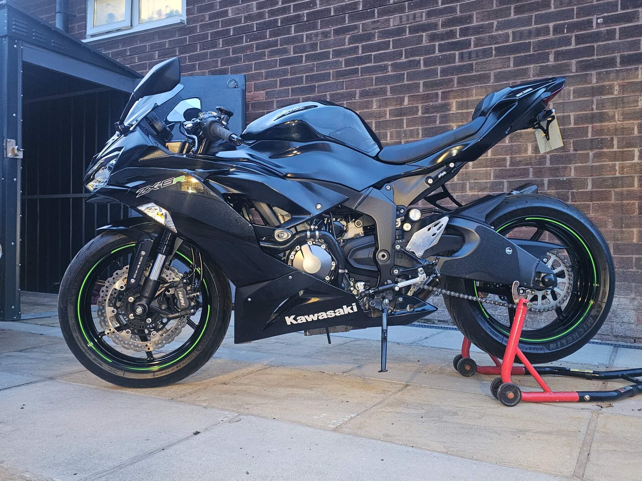 Kawasaki Ninja ZX-6R bikes for sale | AutoTrader Bikes